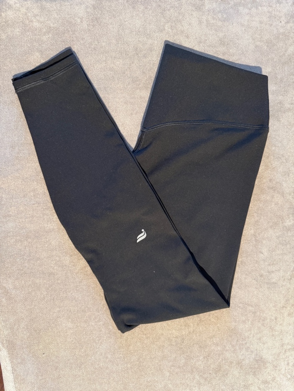 Fabletics no-seam Black Performance Leggings with Reflective Emblem